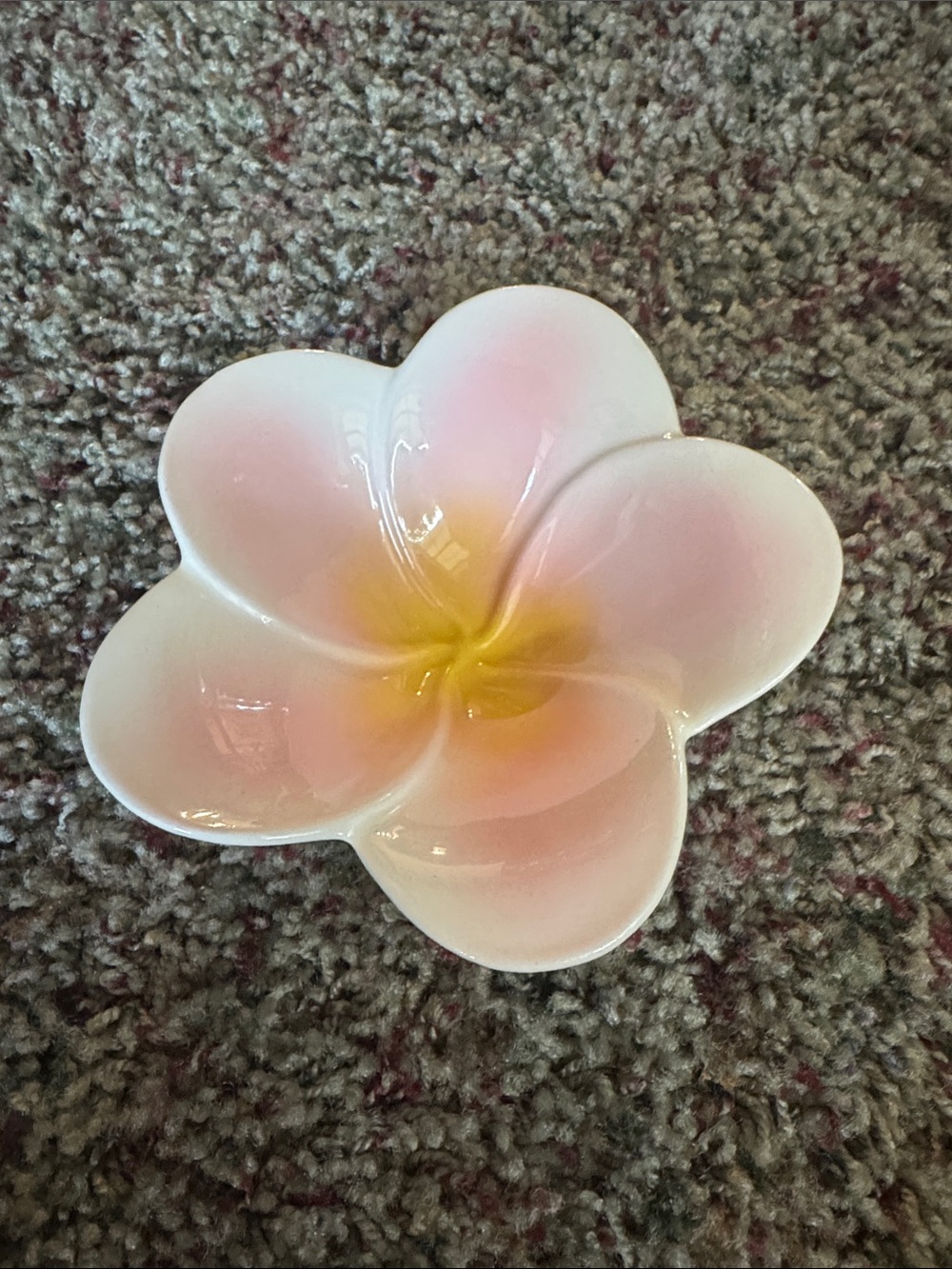 Ceramic floral dish- mahjong, trinkets, rings etc.
